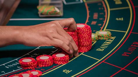 Live Poker, Online Baccarat .